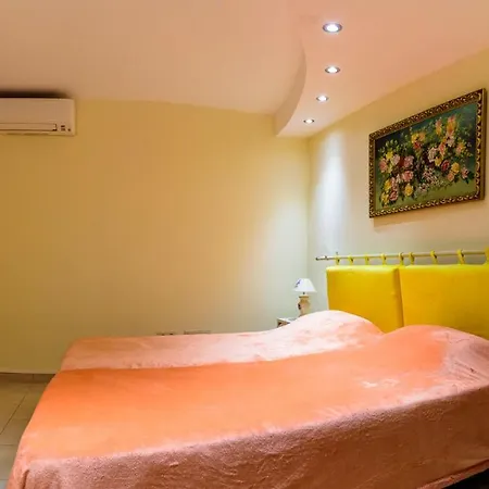 Oasis Fanabe Apartment *